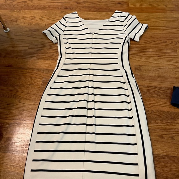Banana Republic striped dress - size 2 - Picture 2 of 3